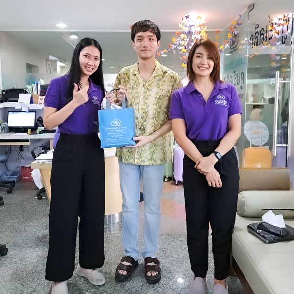 ขอบคุณ คุณเคนจิ มากๆเลยค่ะ คุณหมออนุวัตร อธิบายได้ละเอียดจริงๆ ทำให้การรักษาผ่านไปด้วยดี โลกสดใสไปเลยค่ะ